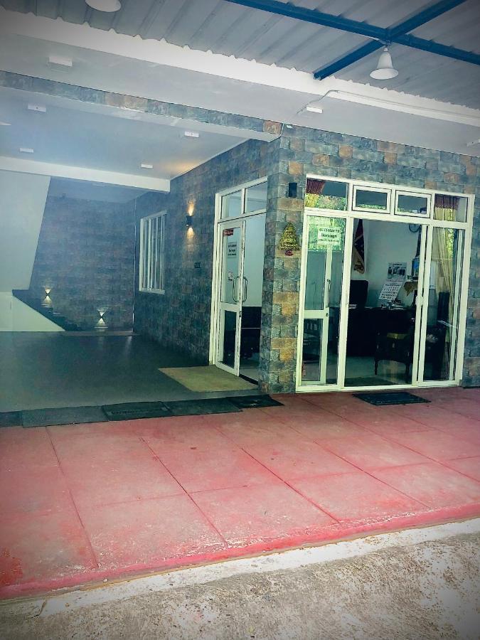 Jenushi Homestay Kandy Dış mekan fotoğraf