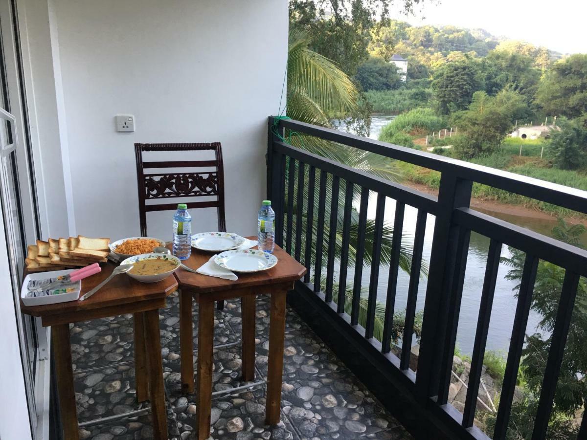 Jenushi Homestay Kandy Dış mekan fotoğraf