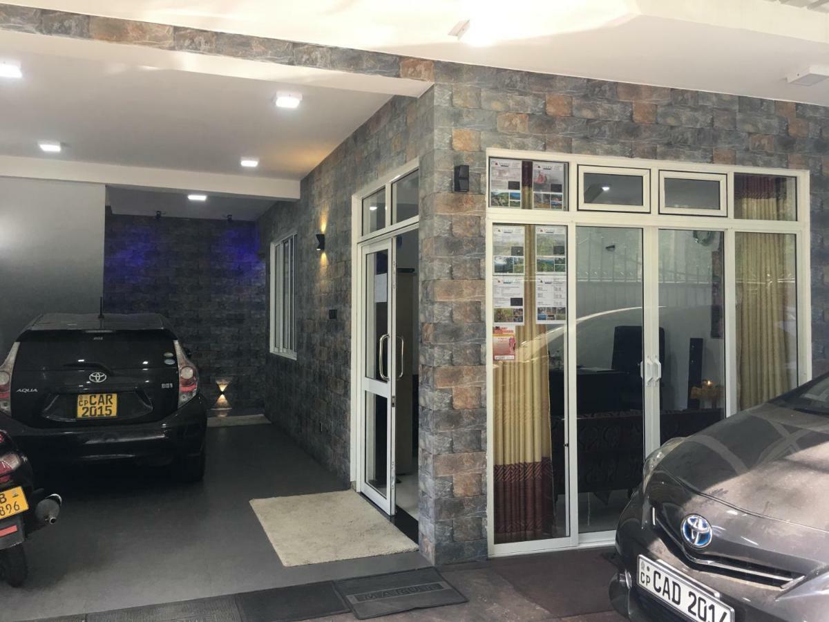 Jenushi Homestay Kandy Dış mekan fotoğraf