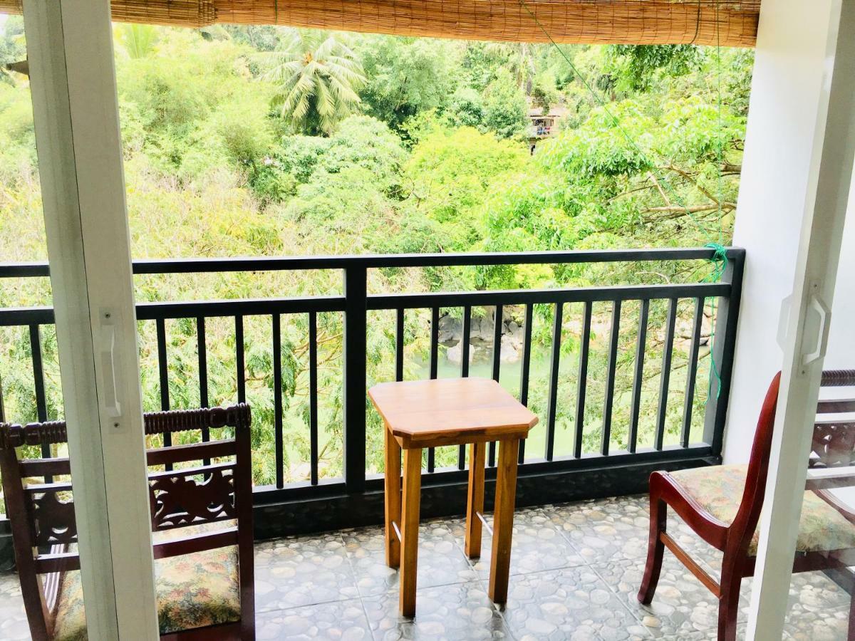 Jenushi Homestay Kandy Dış mekan fotoğraf